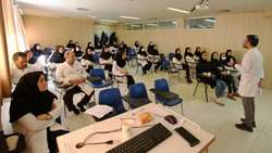 برگزاری کلاس آموزشی کمک‎‌های اولیه ویژه پرسنل شاغل دانشکده در دانشکده دندانپزشکی شهید بهشتی 