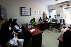 نشست صمیمانه هیات رییسه دانشکده با اعضای گروه اندودنتیکس در بخش اندو دانشکده دندانپزشکی شهید بهشتی برگزار گردید.